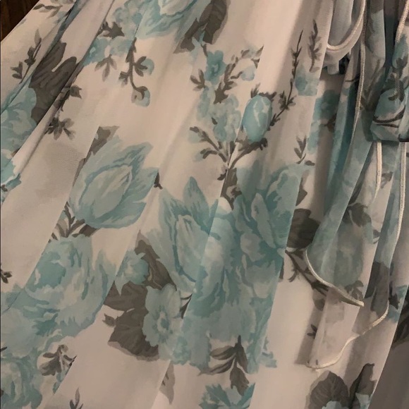 ⭐️2 for $20 Floral Dress - Picture 4 of 4